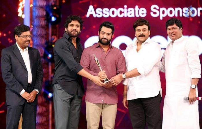 junior ntr,cinemaa award,temper  ఏంటి బ్రదర్, ఇలా కూడా చిచ్చు పెట్టొచ్చా?